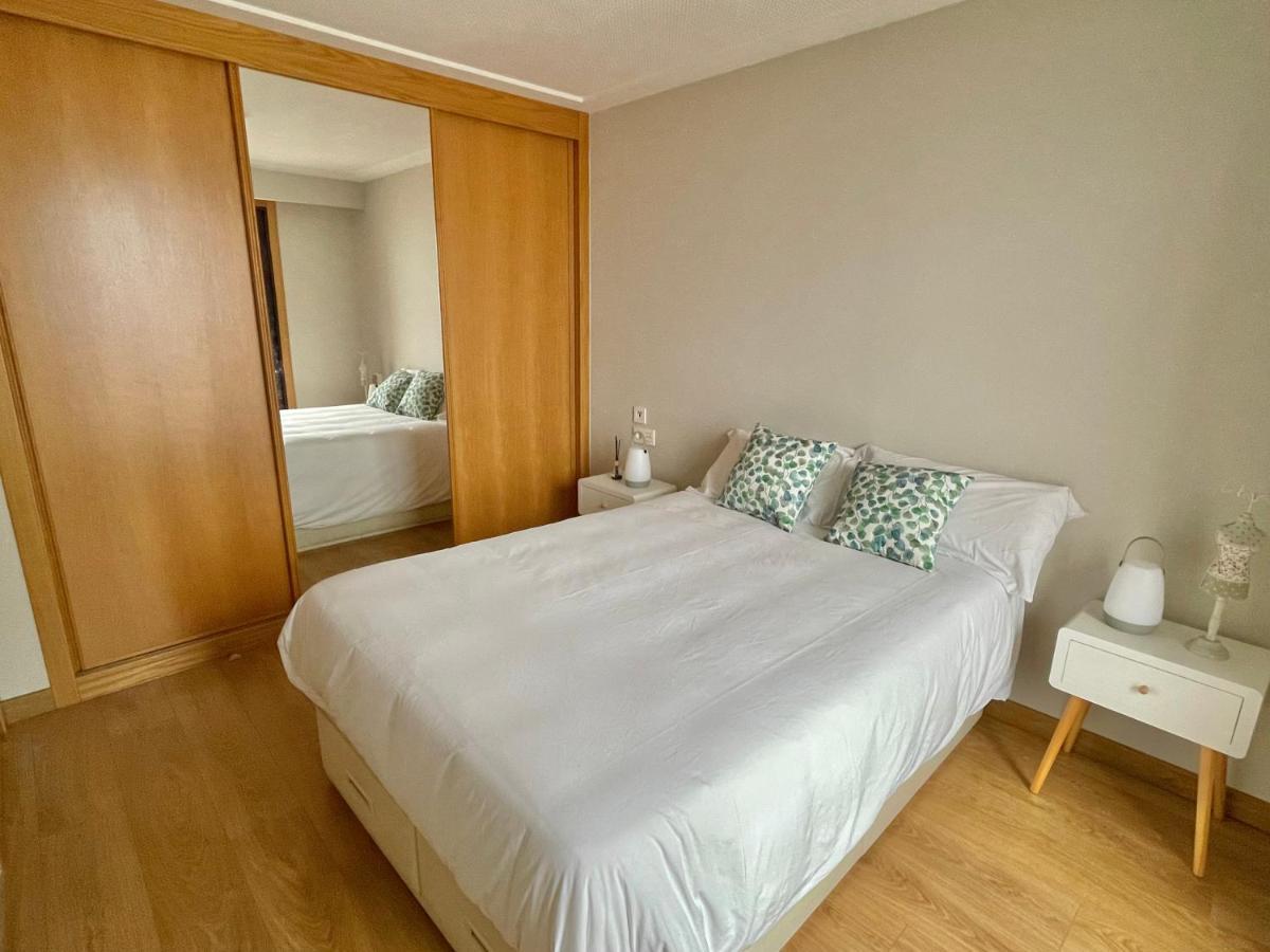 Estudio Centrico 1 Con Terraza Y Parking Privado Ourense Ngoại thất bức ảnh