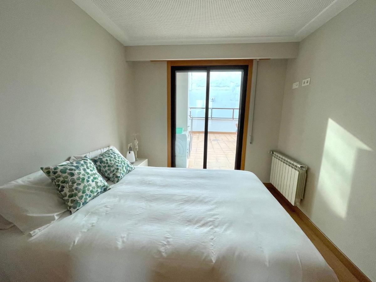 Estudio Centrico 1 Con Terraza Y Parking Privado Ourense Ngoại thất bức ảnh