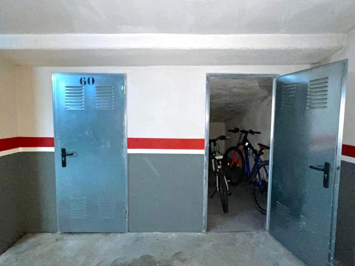Estudio Centrico 1 Con Terraza Y Parking Privado Ourense Ngoại thất bức ảnh